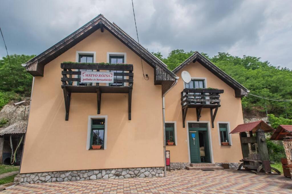 Ferienwohnung Matyo Rozsa Vendeghaz Ostoros Exterior foto